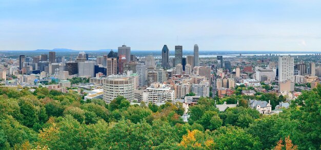 Panorama de la vista del día de Montreal