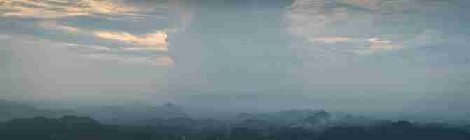 Foto gratuita panorámica de nubes