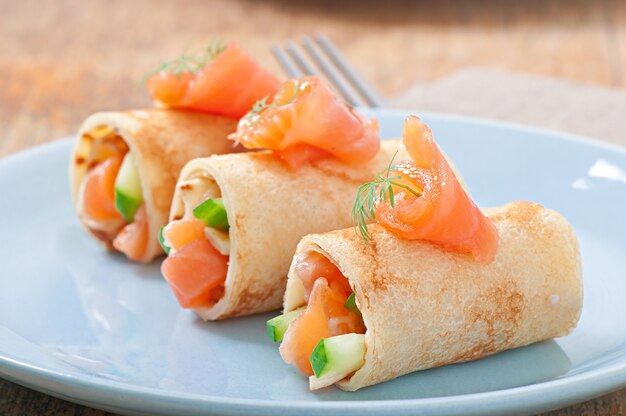 Panqueques de barriles con pescado rojo