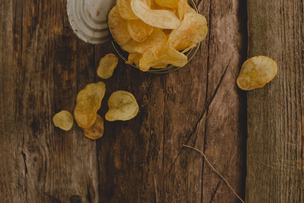 Papas fritas en la mesa