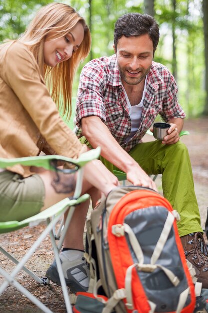 Par acampar en el bosque