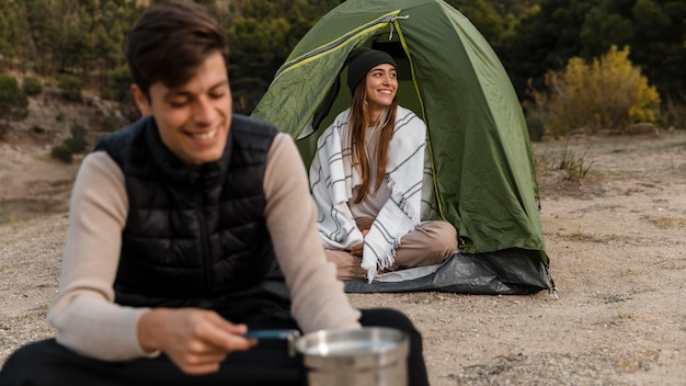 Par acampar y ser feliz al aire libre