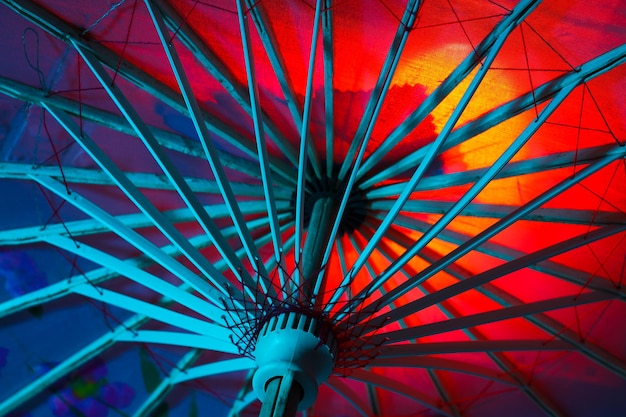 Foto gratuita paraguas japonés tradicional concepto de accesorios japoneses tradicionales