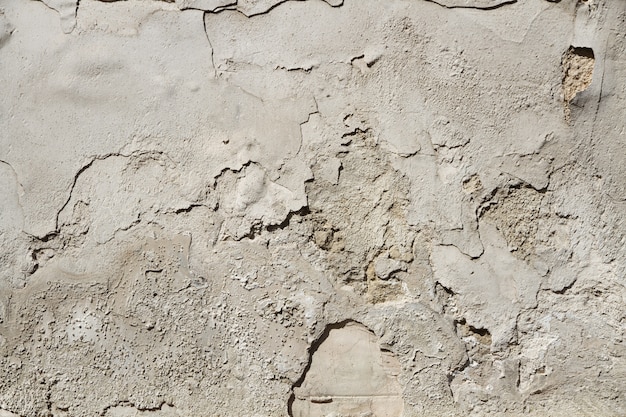 pared dañada de cemento