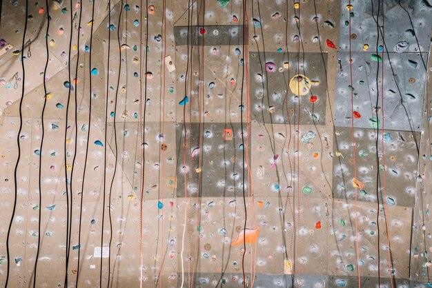 Pared de escalada con belays