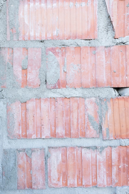 Pared de ladrillo a la vista con hormigón