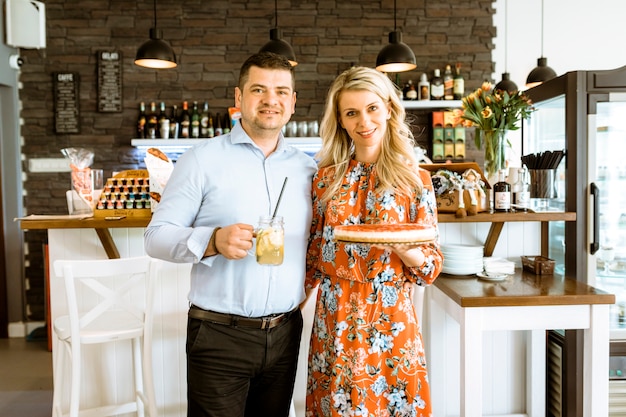 Pareja de baristas