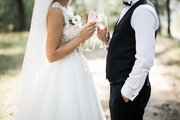 Pareja de boda en el día de su boda