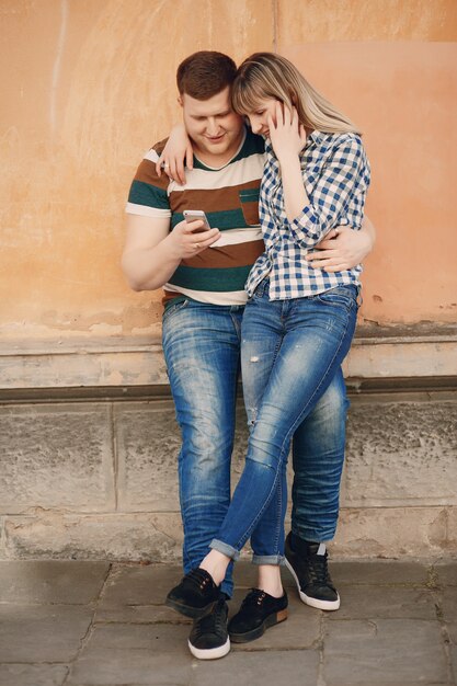 Pareja en la ciudad