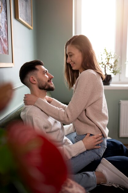 Pareja disfrutando de sus momentos de intimidad