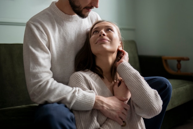 Pareja disfrutando de sus momentos de intimidad