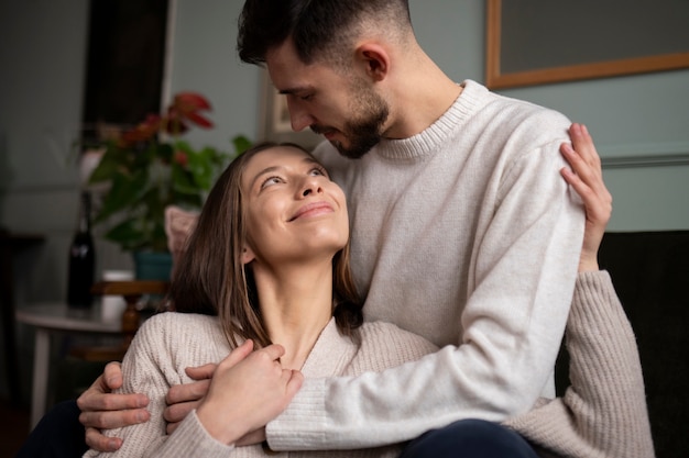 Pareja disfrutando de sus momentos de intimidad