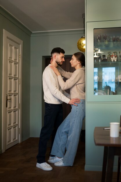 Pareja disfrutando de sus momentos de intimidad