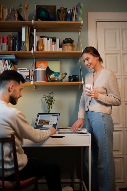 Pareja disfrutando de sus momentos de intimidad