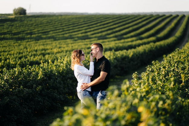 Foto gratuita pareja enamorada