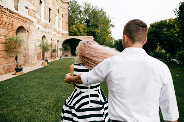 Foto gratuita pareja joven . amor es