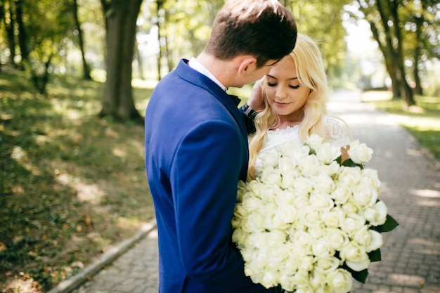 Foto gratuita pareja joven . amor es