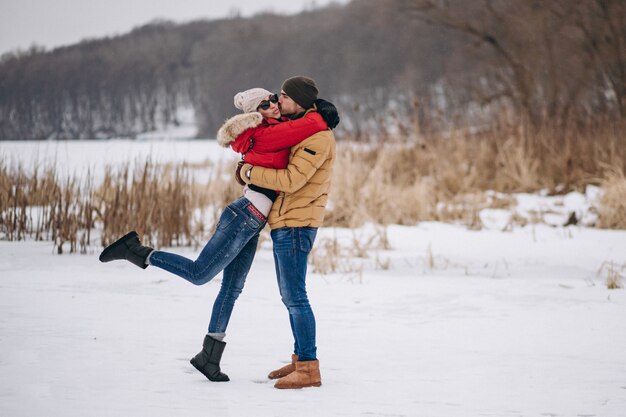 Pareja joven en el día de San Valentín