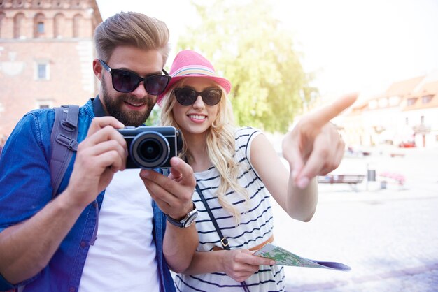 Pareja joven turismo casco antiguo