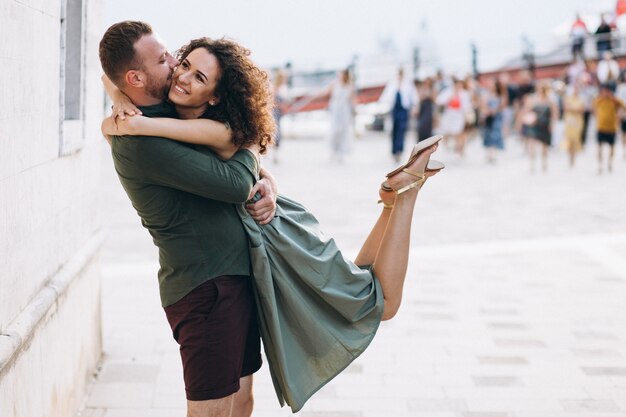 Pareja en luna de miel en Venecia