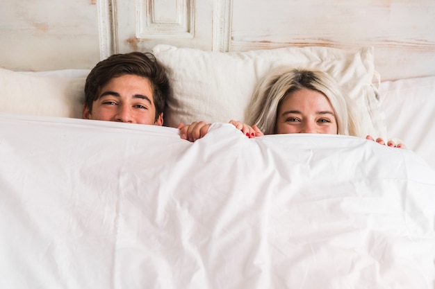 Pareja en la mañana del día de San Valentín