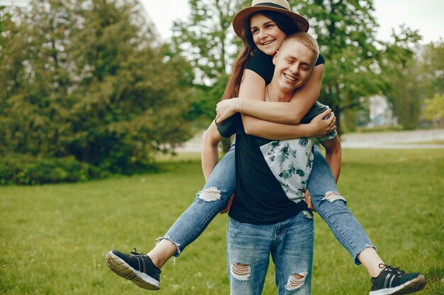 Pareja en un parque