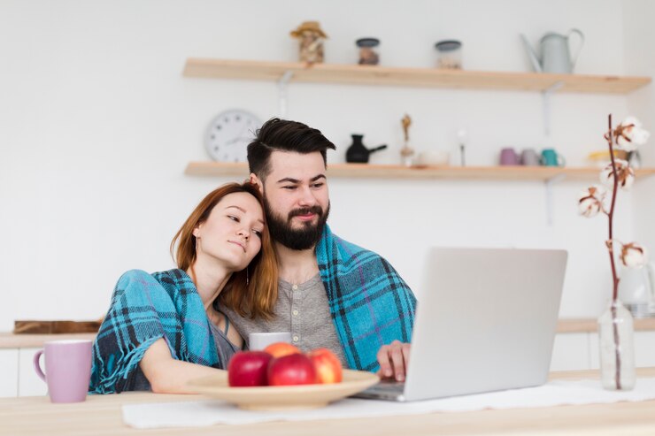 Foto gratuito pareja pasando un buen rato juntos
