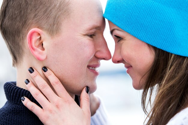 Pareja en la pista de hielo