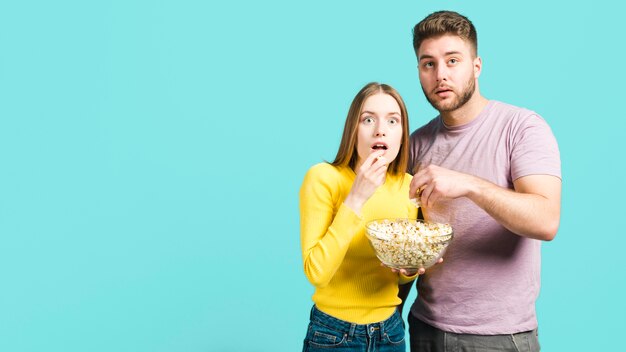 Pareja sorprendida