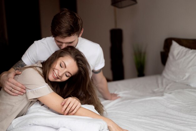 Pareja teniendo sus momentos de intimidad