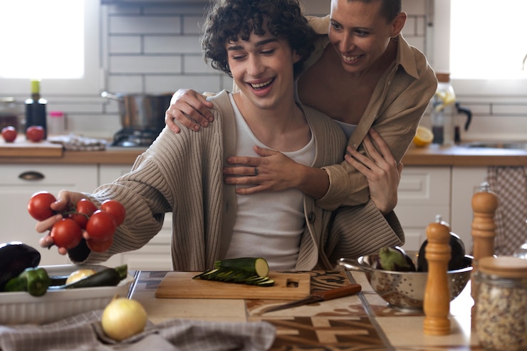 Foto gratuito pareja trans compartiendo tiernos momentos