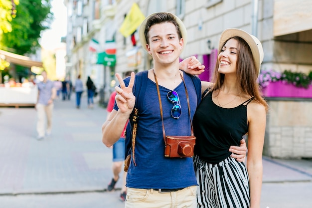 Foto gratuita pareja de vacaciones