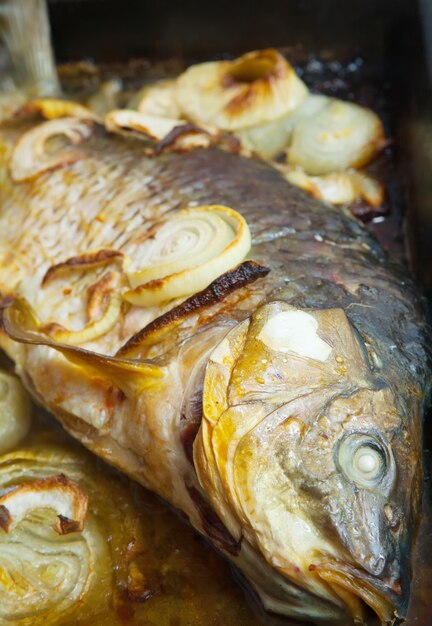 Parrilla, carpa, pez, cocinero, plancha