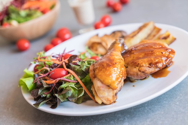 Parrilla filete de pollo con salsa teriyaki