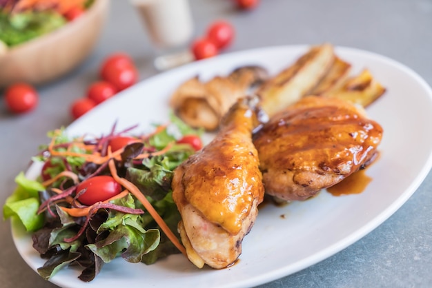 Parrilla filete de pollo con salsa teriyaki