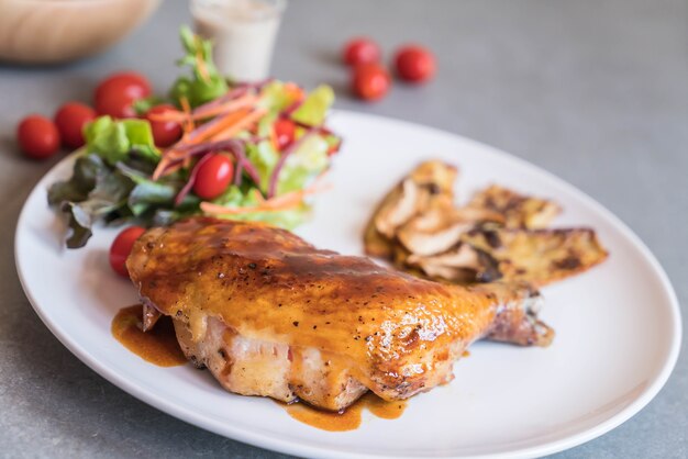 Parrilla filete de pollo con salsa teriyaki