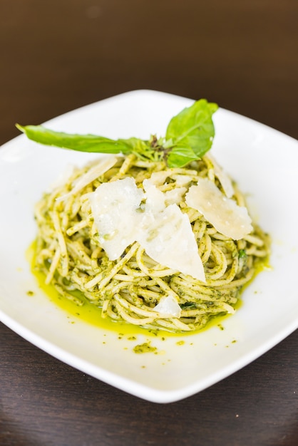 Foto gratuita pasta al pesto