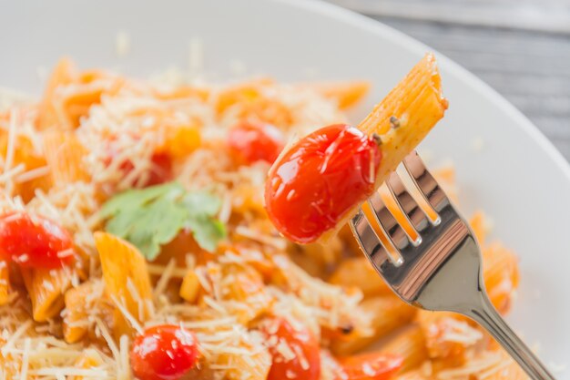 Foto gratuita pasta penne