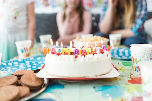 Pastel en la fiesta de cumpleaños