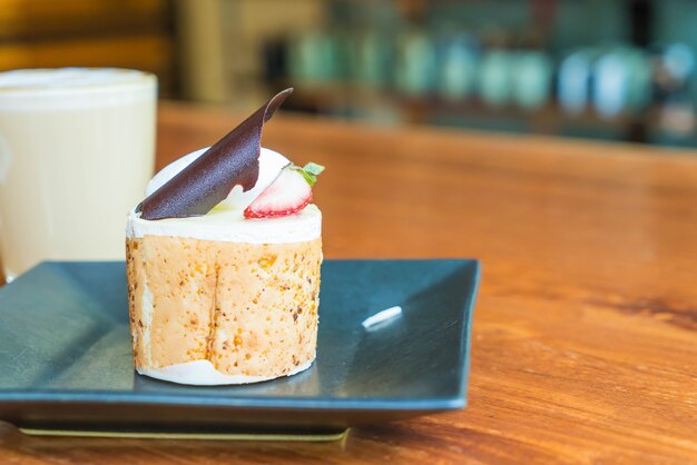 Pastel de mousse de frutas de mango y pasion