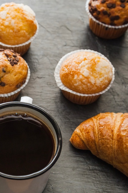 Pasteles de primer plano para el desayuno