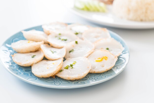 Pasteles tostados con mortero