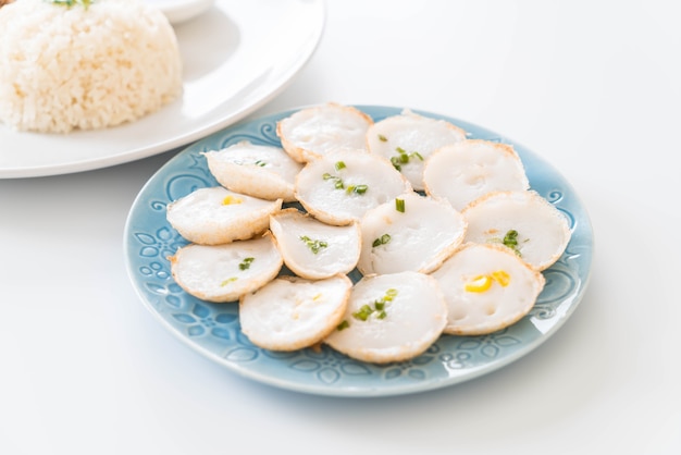 Pasteles tostados con mortero