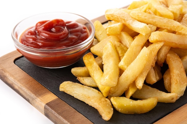 Patatas fritas con ketchup y mahonesa