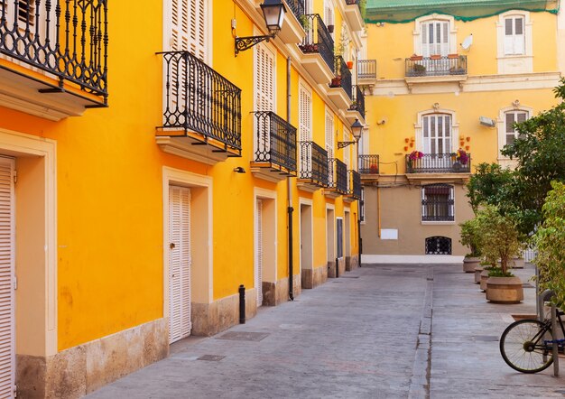 patio en la ciudad española. Valencia