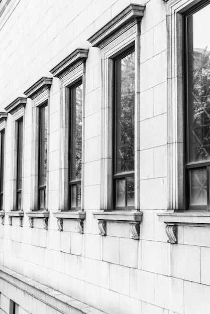Patrón de ventana de color en blanco y negro