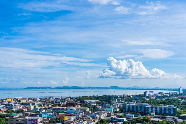 Pattaya Tailandia - 1 de junio de 2019 Hermosa ciudad de Pattaya, cerca de la bahía del océano en Tailandia