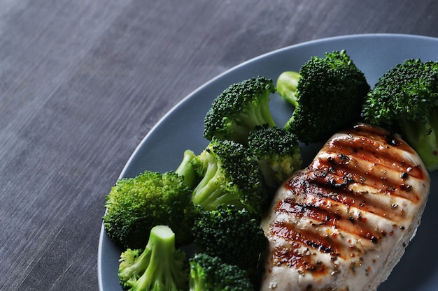 Pechuga de pollo a la plancha con brócoli