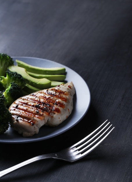 Pechuga de pollo a la plancha con brócoli