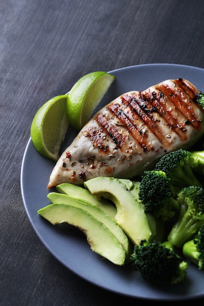 Pechuga de pollo a la plancha con brócoli